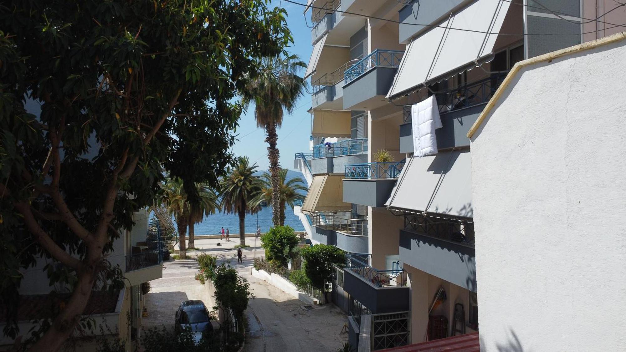 Eleana'S Apartament Sarande Ruang foto
