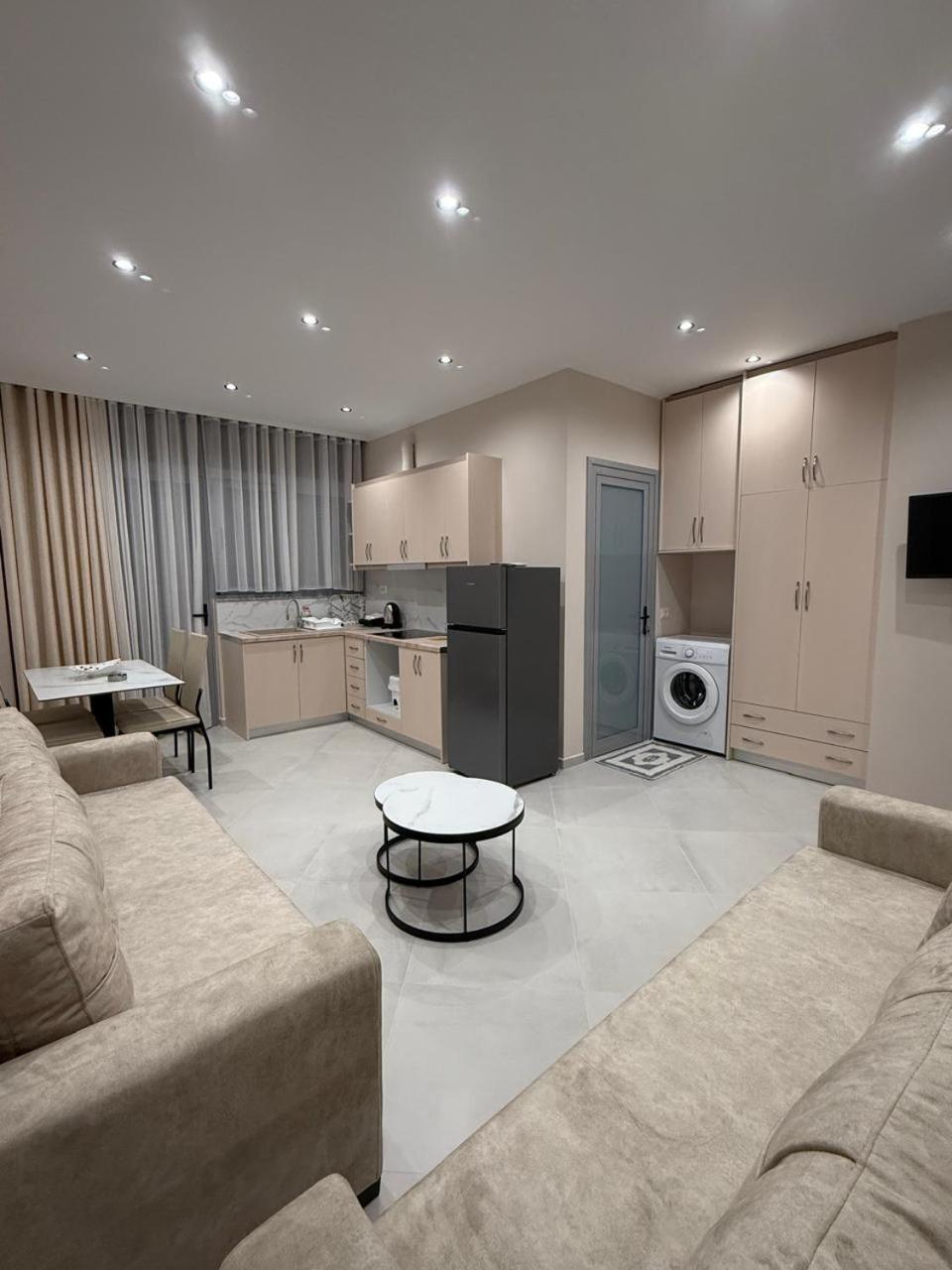 Eleana'S Apartament Sarande Bagian luar foto
