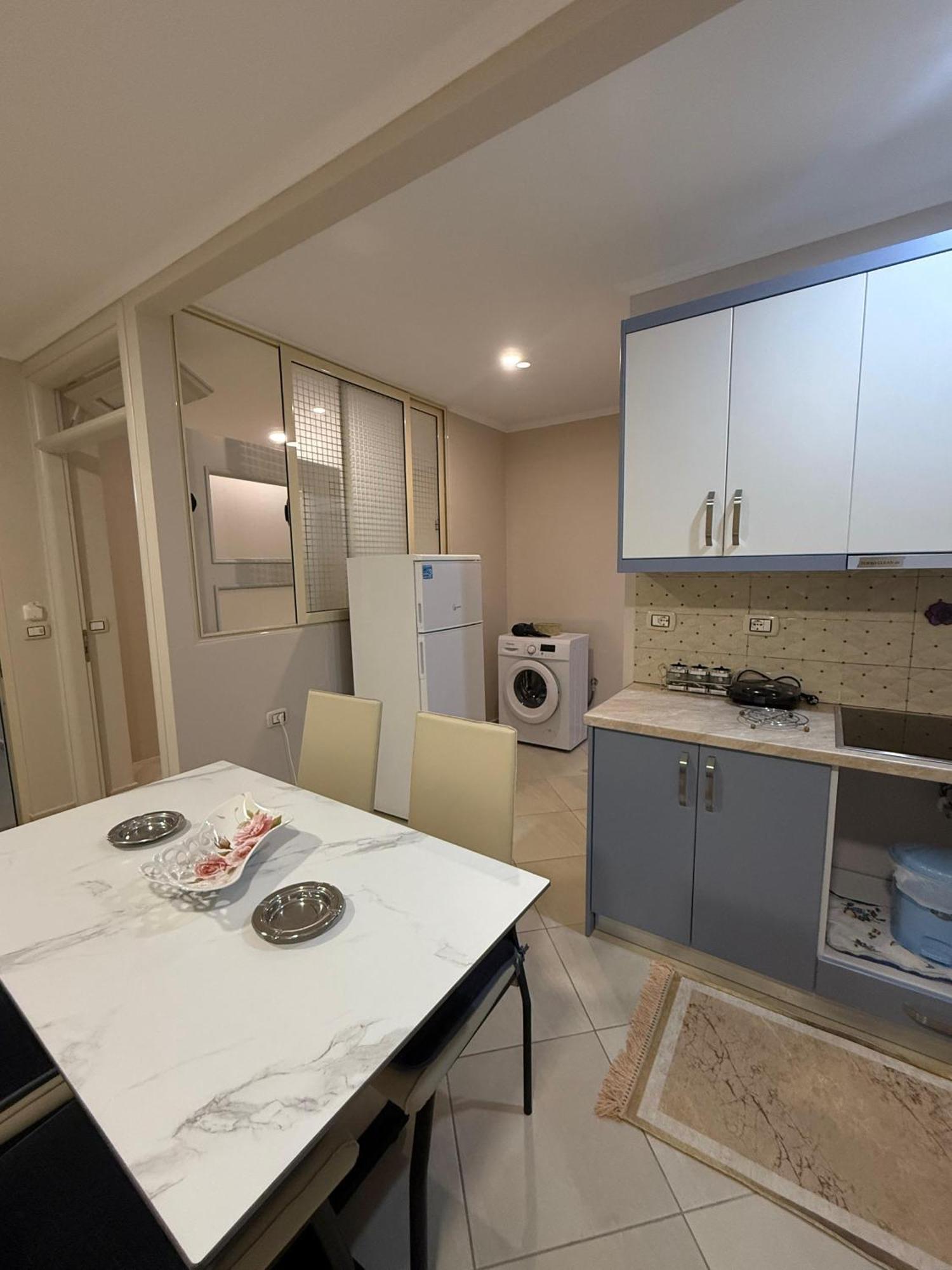 Eleana'S Apartament Sarande Bagian luar foto
