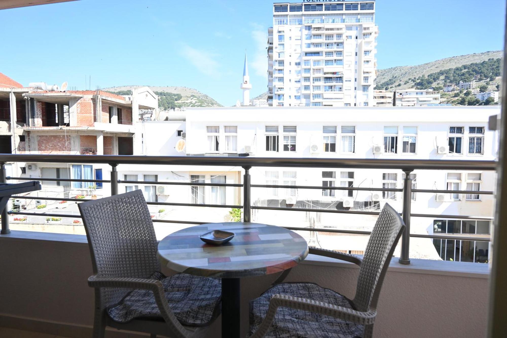 Eleana'S Apartament Sarande Bagian luar foto