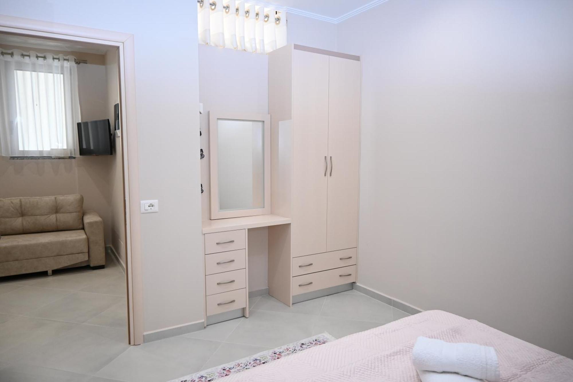 Eleana'S Apartament Sarande Bagian luar foto